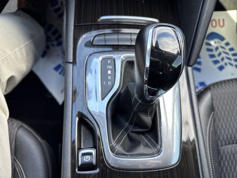 Used 2018 Buick Regal Preferred image 24