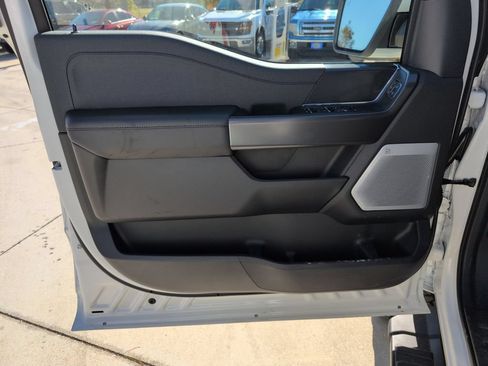 Used 2025 Ford F150 Lariat w/ Equipment Group 502A High AWD/4WD image 24