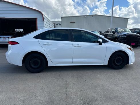 Used 2024 Toyota Corolla LE FWD image 8