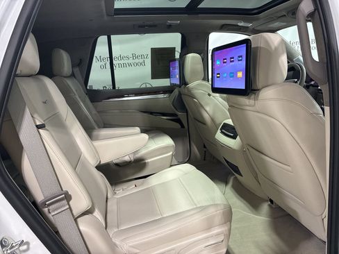 Used 2025 Cadillac Escalade Sport Platinum w/ LPO, ONYX Package image 22