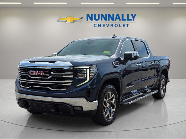 Used 2022 GMC Sierra 1500 SLT w/ SLT Premium Plus Package AWD/4WD image 1