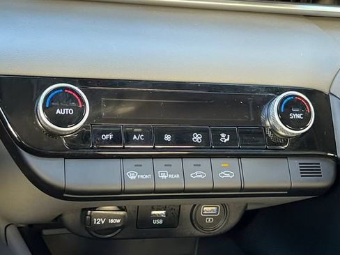Certified 2023 Hyundai Elantra SEL FWD image 23