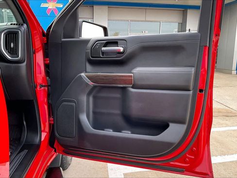 Used 2021 Chevrolet Silverado 1500 LT w/ Z71 Off-Road Package image 22