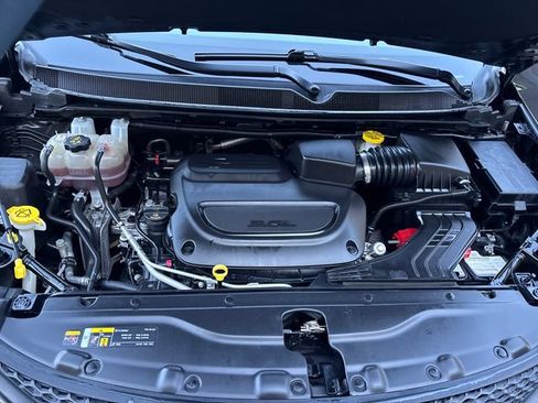 Used 2023 Chrysler Voyager LX FWD image 21