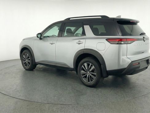 Used 2025 Nissan Pathfinder SV AWD/4WD image 6