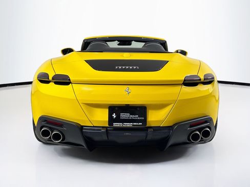 Certified 2025 Ferrari Roma Spider RWD image 6