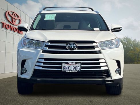 Certified 2019 Toyota Highlander XLE AWD/4WD image 8