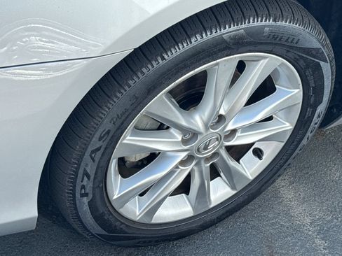 Used 2011 Lexus ES 350 FWD image 9