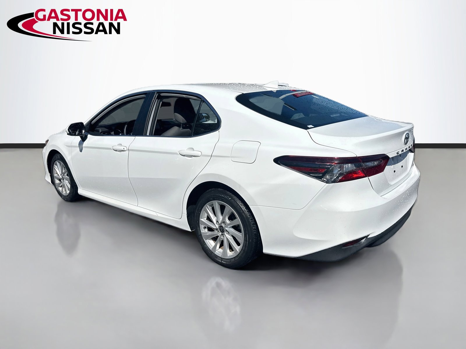 Used 2023 Toyota Camry LE FWD image 6