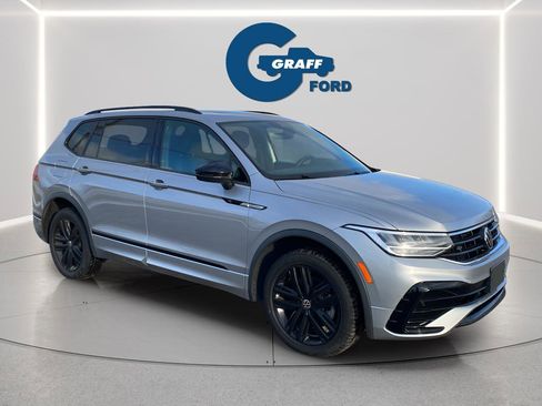 Used 2022 Volkswagen Tiguan SE R-Line image 15