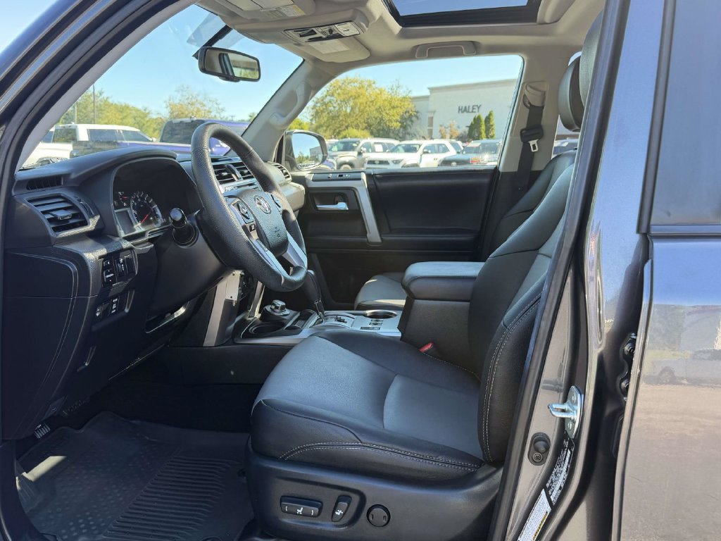 Certified 2019 Toyota 4Runner SR5 Premium AWD/4WD image 16