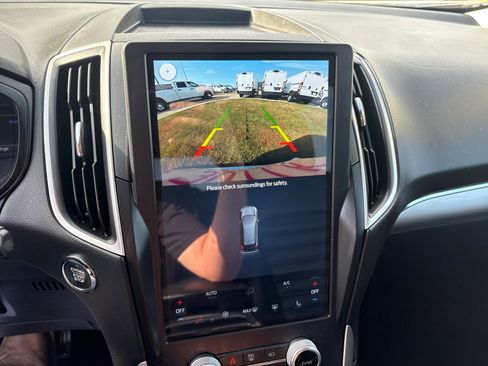 Used 2022 Ford Edge SEL image 25