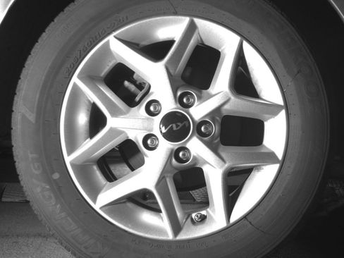 Used 2025 Kia Soul LX w/ LX Technology Package FWD image 27