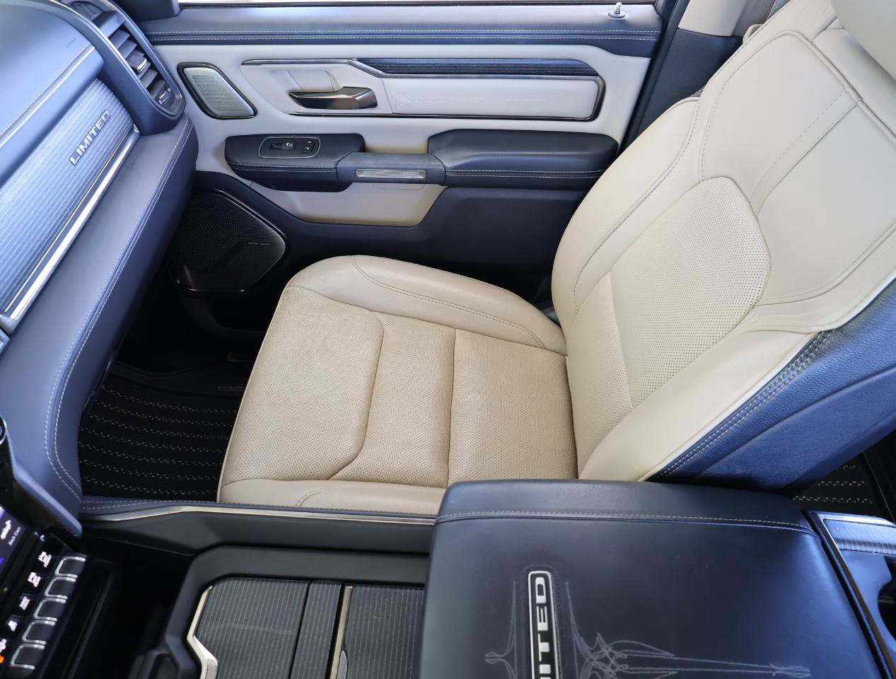 Used 2019 RAM 1500 Limited AWD/4WD image 19