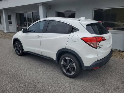 Used 2018 Honda HR-V EX-L image 2