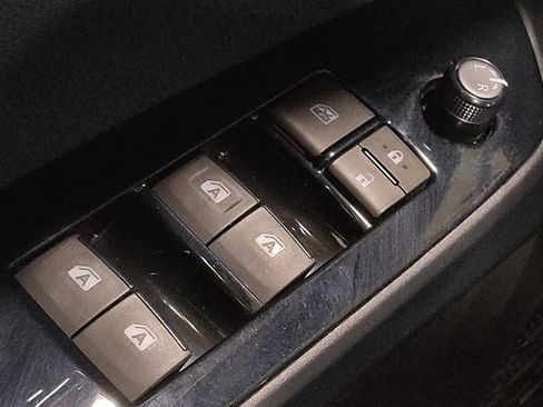 Used 2017 Toyota Prius Two w/ Carpet Mat Package image 27