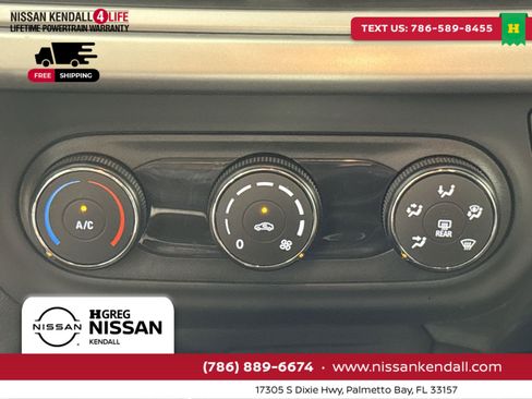 Used 2025 Chevrolet Trax LS image 23