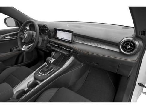 Used 2025 Alfa Romeo Tonale w/ Premium Package AWD/4WD image 14
