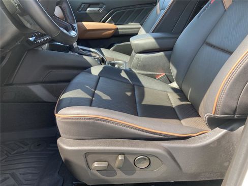 Used 2023 GMC Canyon AT4 w/ AT4 Premium Package image 25