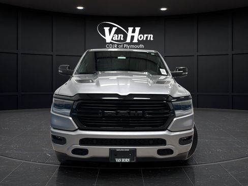 Used 2024 RAM 1500 Laramie AWD/4WD image 2