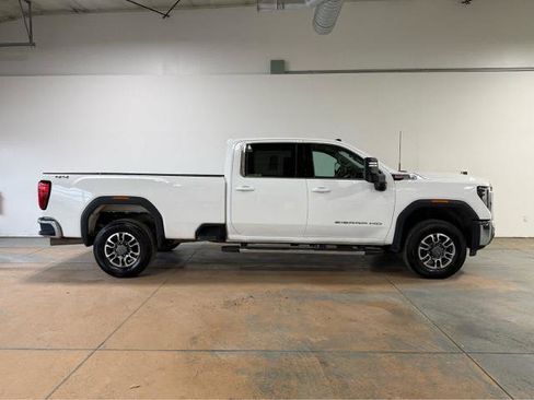 Used 2025 GMC Sierra 3500 SLE AWD/4WD image 6