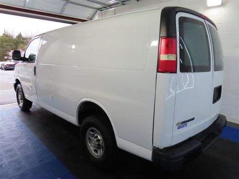 Used 2021 Chevrolet Express 2500 w/ Driver Convenience Package RWD image 7