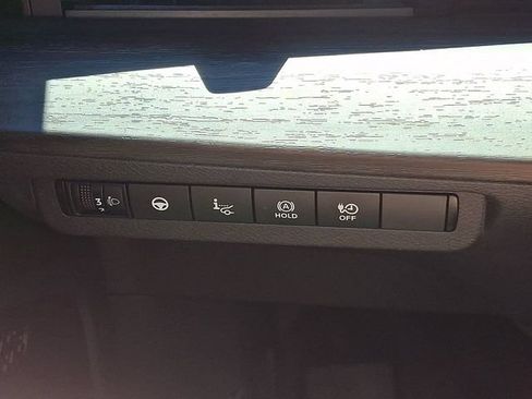 Used 2023 Nissan Ariya FWD image 27