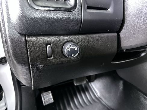 Used 2022 Chevrolet Colorado LT w/ Fleet Safety Package RWD image 18