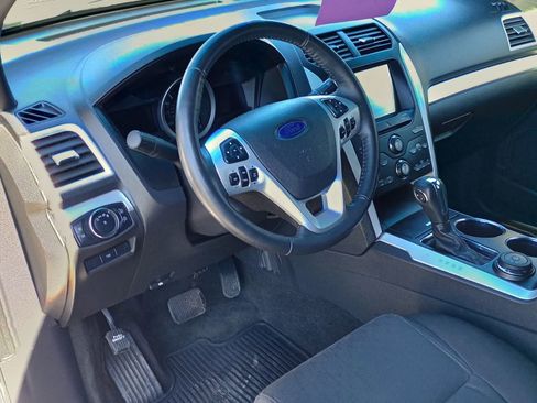 Used 2012 Ford Explorer XLT AWD/4WD image 9