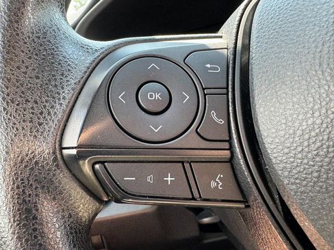 Used 2025 Toyota RAV4 XLE image 16