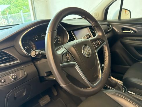 Used 2021 Buick Encore Preferred FWD image 14