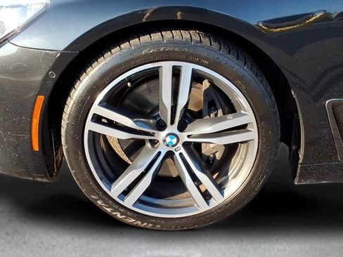 Used 2016 BMW 750i RWD image 10