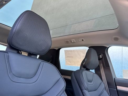 Used 2025 Volvo EX90 Ultra image 18
