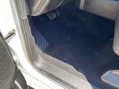 Used 2025 RAM 1500 Big Horn AWD/4WD image 10