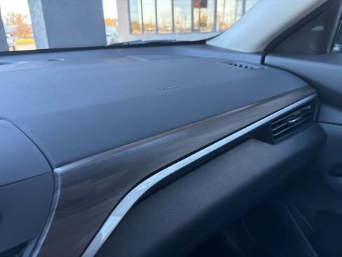 Used 2023 Nissan Altima 2.5 SV image 24