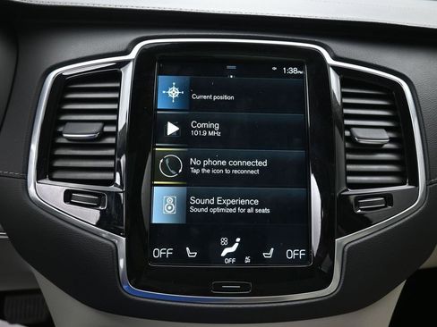 Used 2022 Volvo XC90 T8 Inscription w/ Lounge Package AWD/4WD image 10