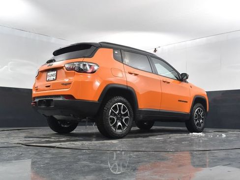 New 2026 Jeep Compass Trailhawk w/ Trailer Tow Group AWD/4WD image 50