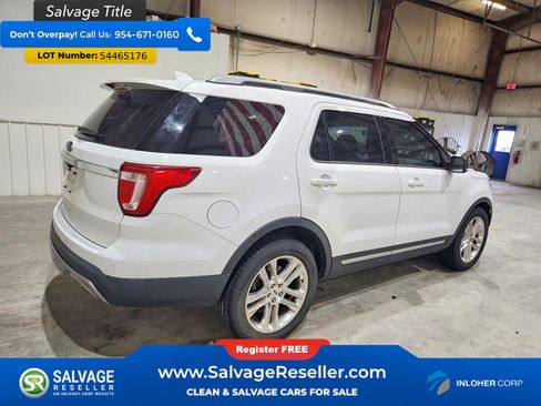 Used 2017 Ford Explorer XLT w/ Equipment Group 202A FWD image 4