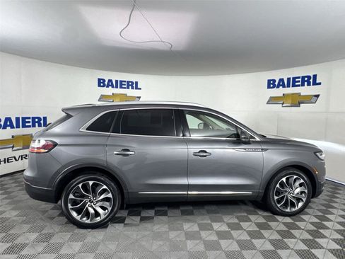 Used 2022 Lincoln Nautilus Reserve AWD/4WD image 6