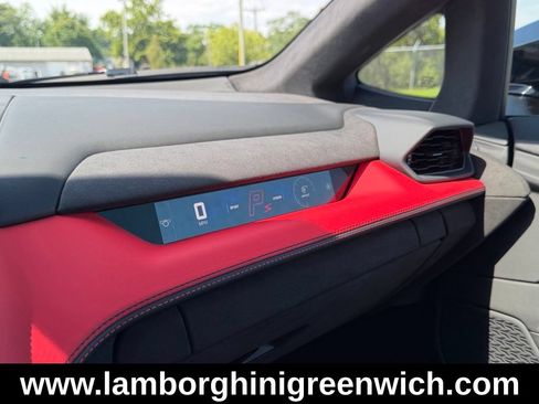Used 2026 Lamborghini Temerario AWD/4WD image 26