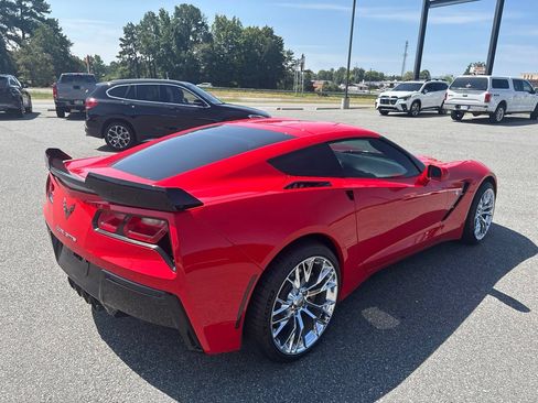 Used 2019 Chevrolet Corvette Stingray Coupe w/ 1LT RWD image 7