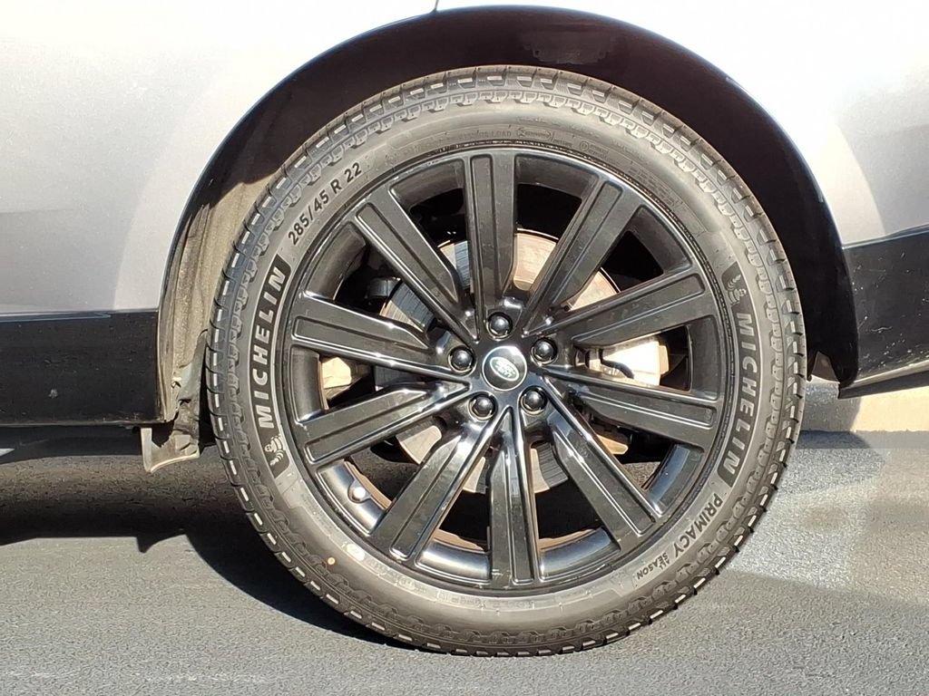 Certified 2025 Land Rover Range Rover SE AWD/4WD image 6