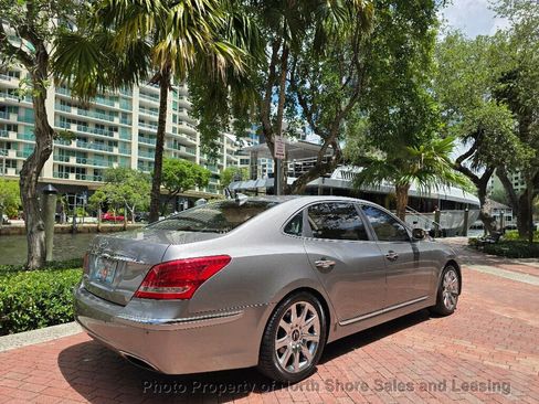 Used 2013 Hyundai Equus Signature RWD image 8