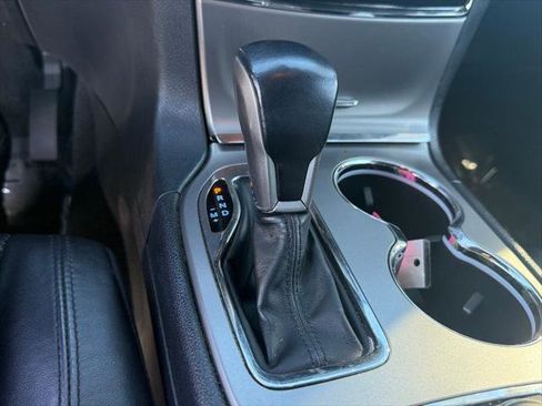 Certified 2021 Jeep Grand Cherokee Limited image 30