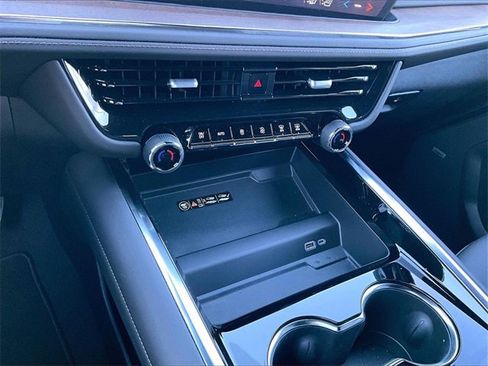 Used 2025 Chevrolet Tahoe High Country w/ Sun And Tow Package image 24