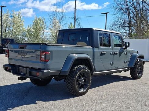 Used 2024 Jeep Gladiator Sport AWD/4WD image 10