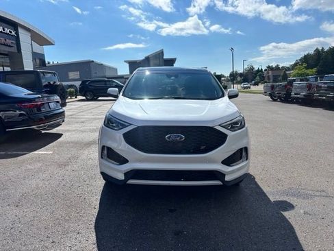 Used 2019 Ford Edge ST w/ Equipment Group 401A AWD/4WD image 3