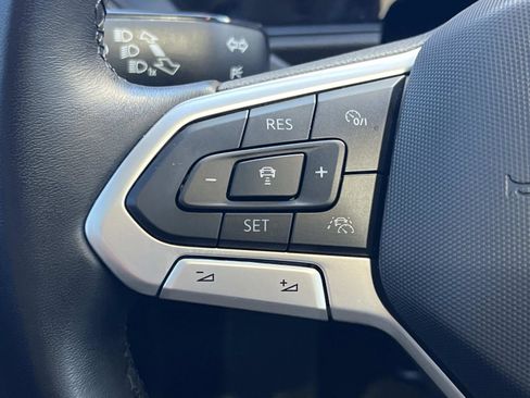 Certified 2023 Volkswagen Jetta SE image 9