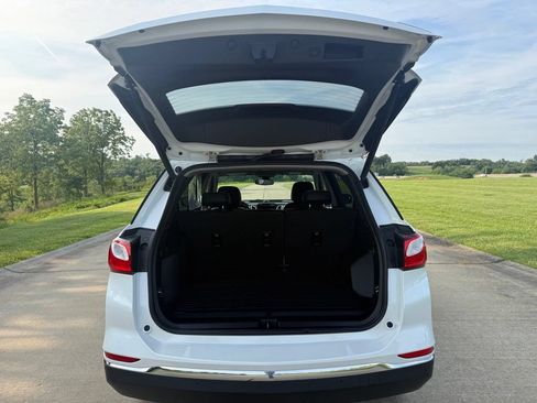 Used 2018 Chevrolet Equinox Premier FWD image 7