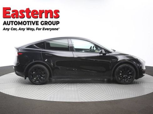 Used 2024 Tesla Model Y Long Range AWD/4WD image 39